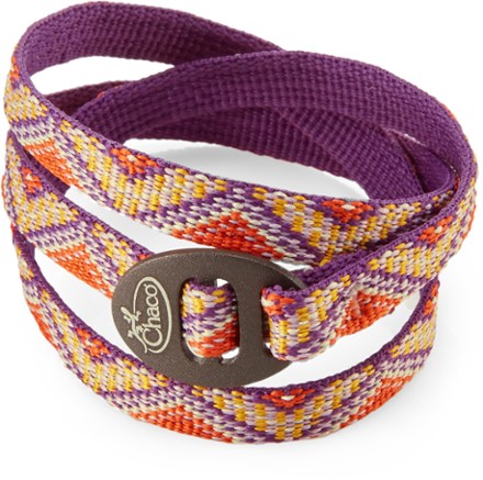 bayetta orange chacos