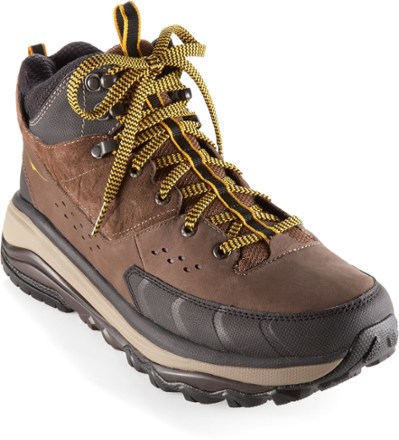 hoka one one tor summit mid